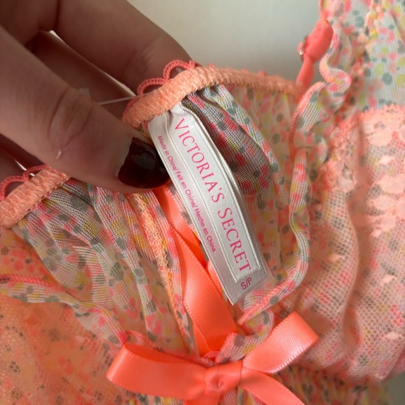 Victoria’s Secret Peek-a-boo Sheer Ruffle Babydoll Cami V Neck Lingerie Tank - Picture 7 of 13